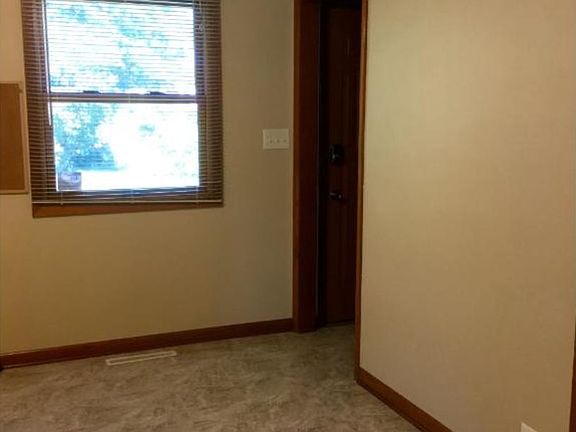 5th image of 141 21st Ave S
