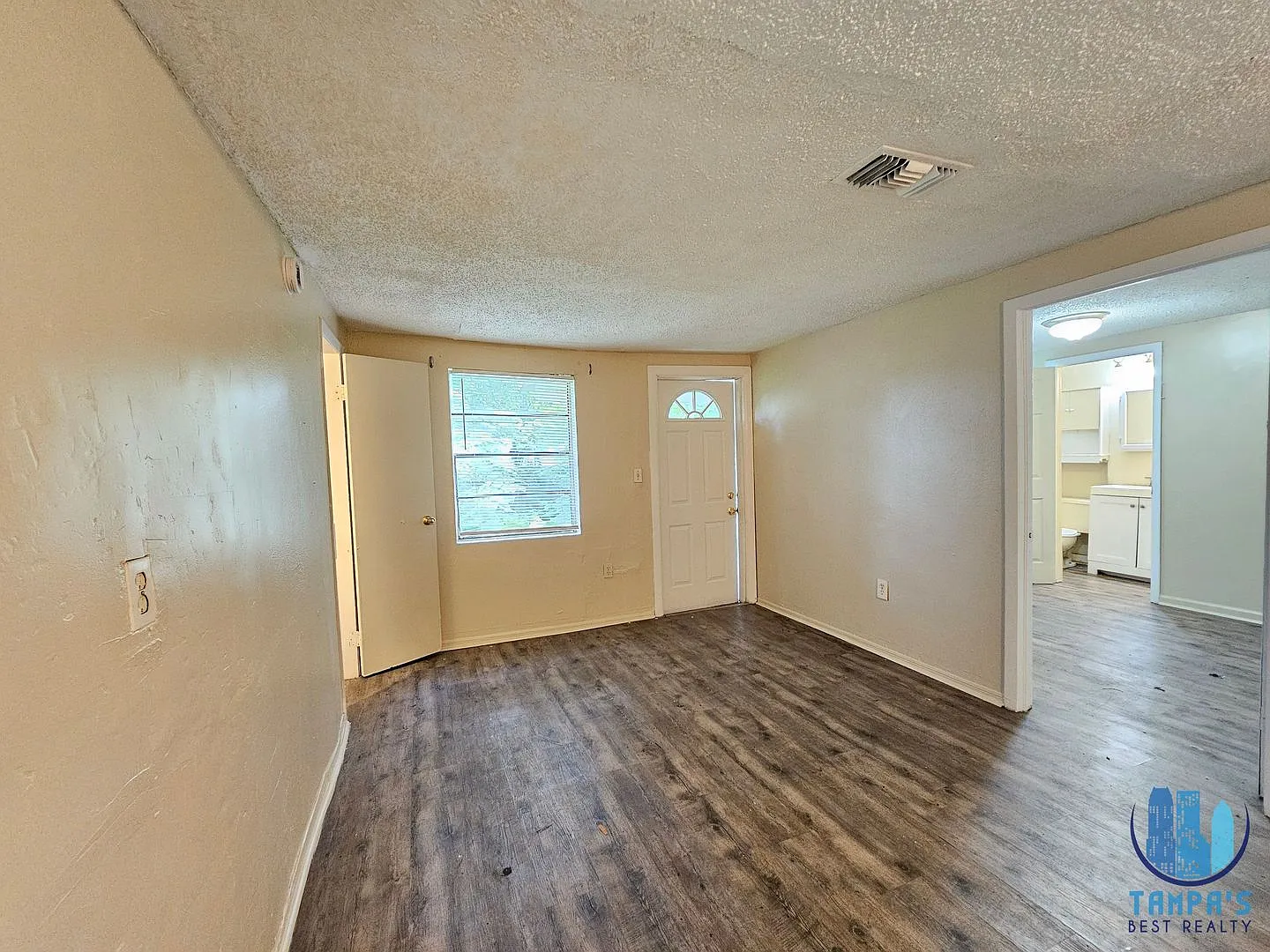 E99THAVE#1504 — Photo 3