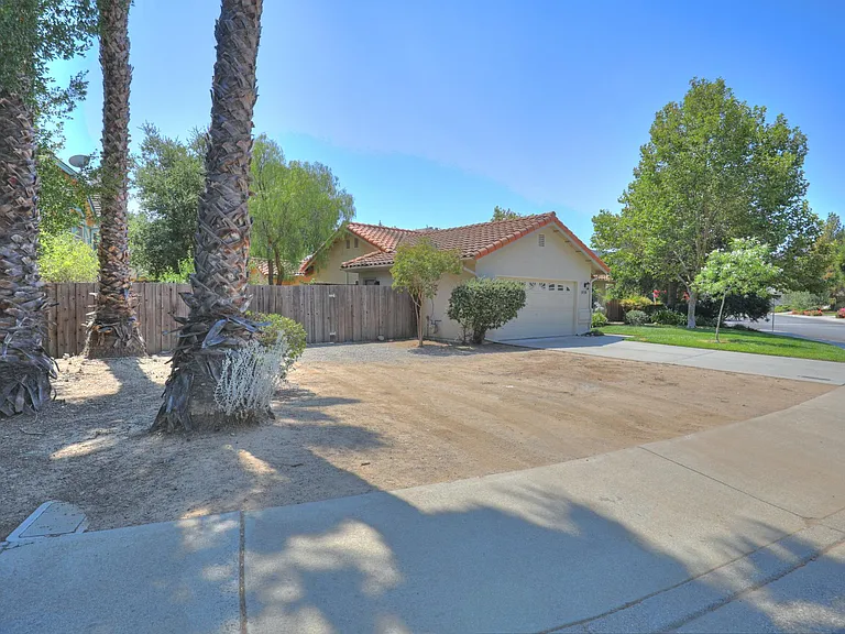 1494 Aarhus Dr — Photo 36