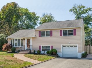 5 Academy Dr W, Whippany, NJ 07981