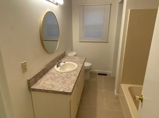 8 Halton St, Providence, RI 02907