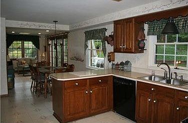 2nd image of 513 Kellingwood Dr