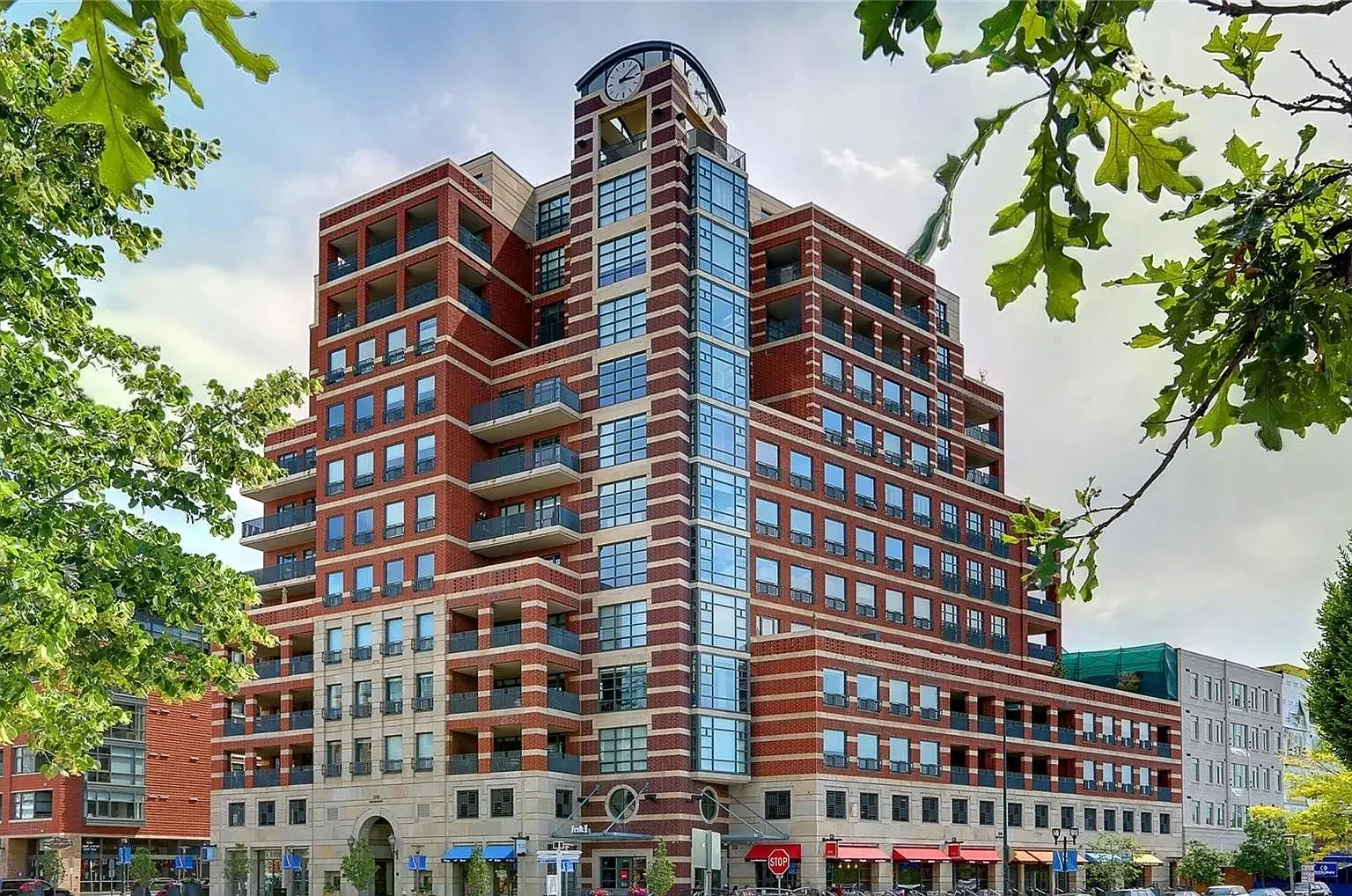 1 bed, 834 sqft, $1,675 — Photo 1