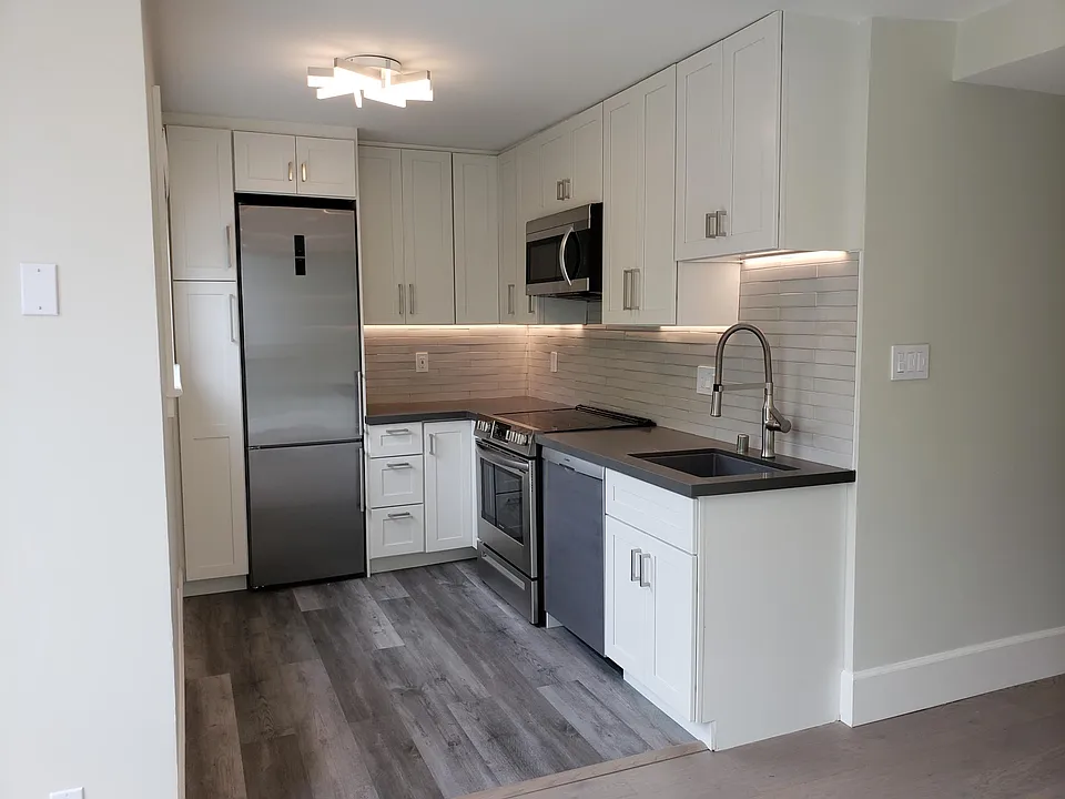 268 2nd Ave #3