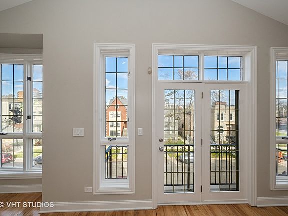 5th image of 525 E Bowen Ave APT 3