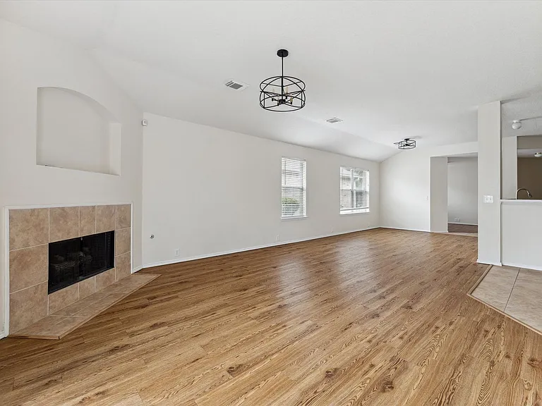 21102 Somerset Park Ln — Photo 6