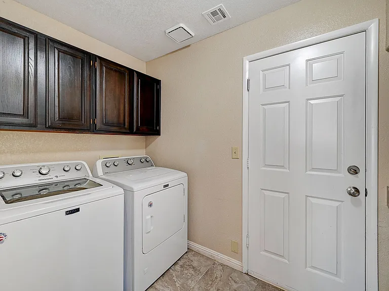 2733 Brookstone Ct — Photo 58