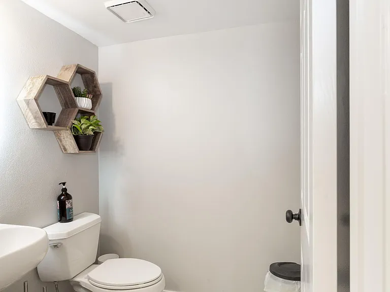 451 S Oakland Ave #10 — Photo 22