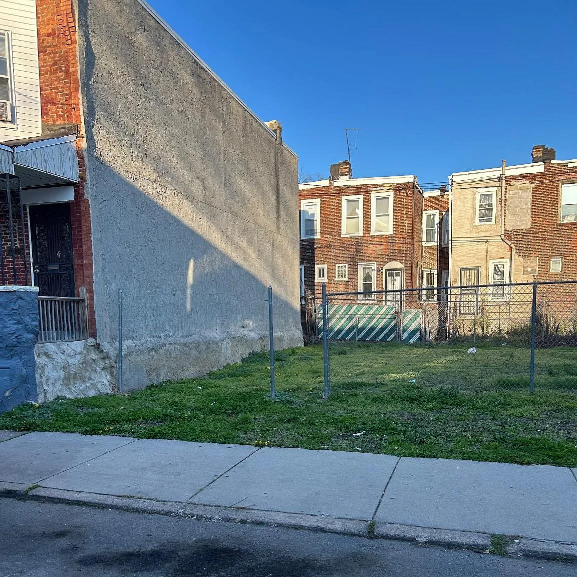 139 N Yewdall St photo 1