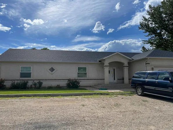 1079 Della Ln, Pueblo, CO 81006