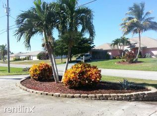 424 SE 32nd St, Cape Coral, FL 33904