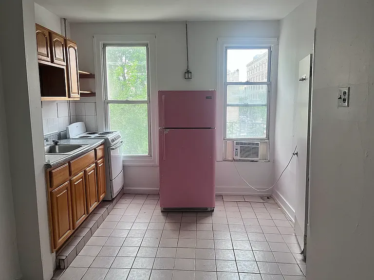 25 Beaver St #3L — Photo 1