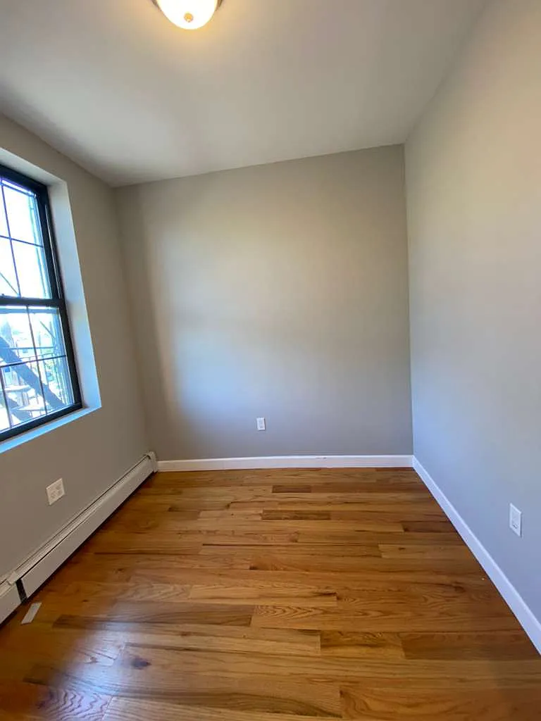 Building Photo - 52D Yonkers Ave #3