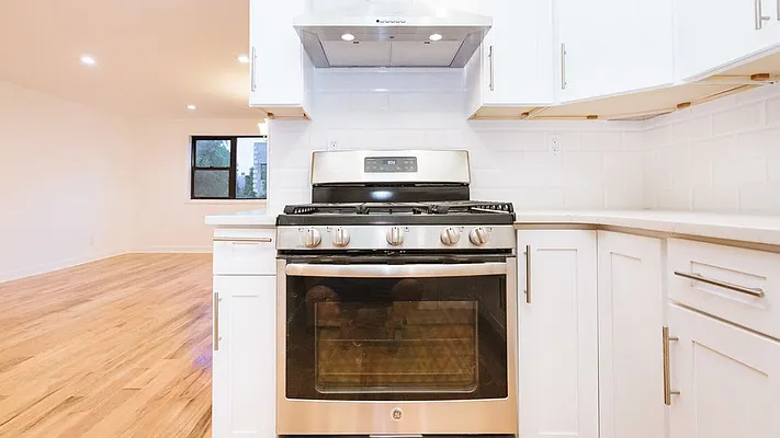 Rented by Nooklyn NYC LLC | media 2