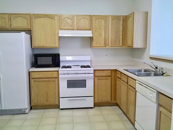 2nd image of 783 Dillon Ct
