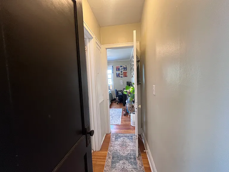 2517 Bryant Ave S #303 — Photo 3