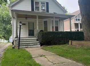 569 Onwentsia Ave, Highland Park, IL 60035