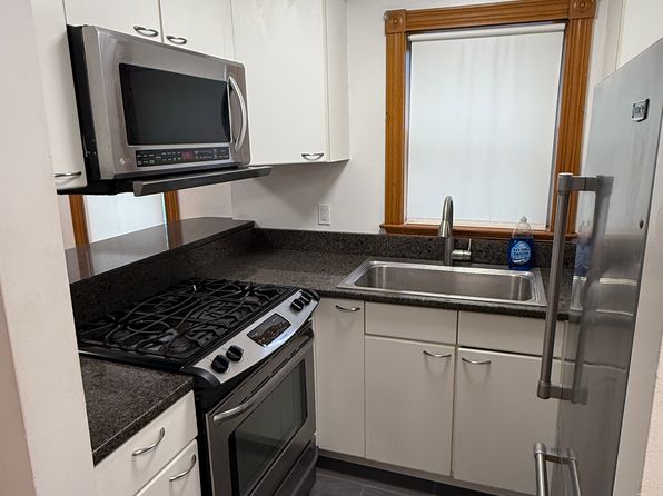 16 Warren St APT 1