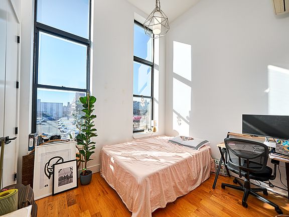 5th image of 238 Melrose St #3A