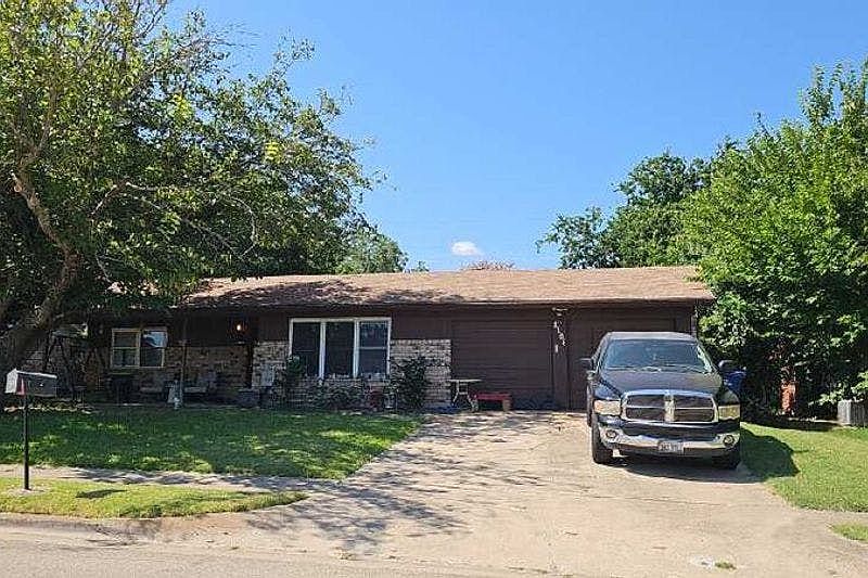 1st image of 1108 Cummings Ave