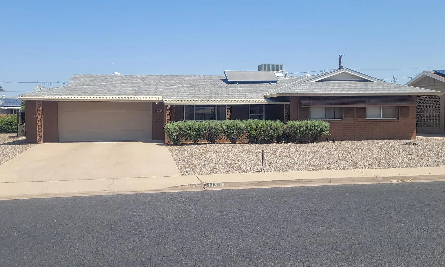 W Sun City Blvd, Sun City — Photo 1