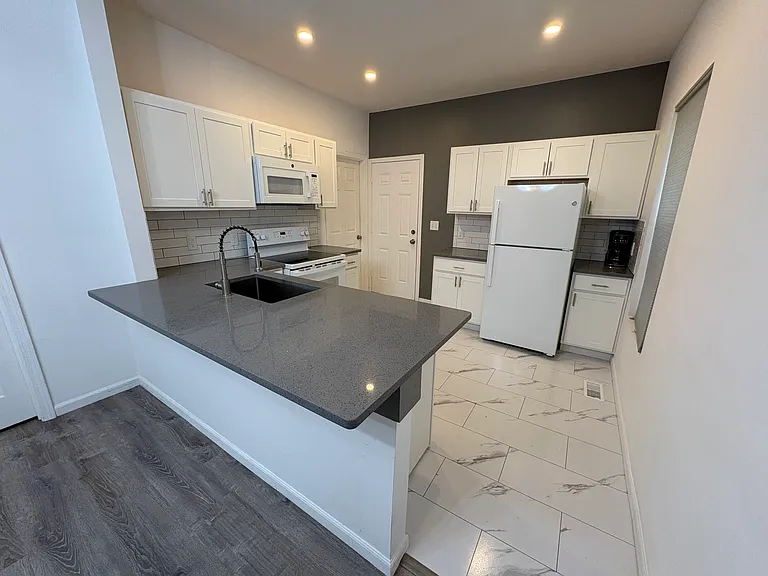 24 Greig St #1 — Photo 4