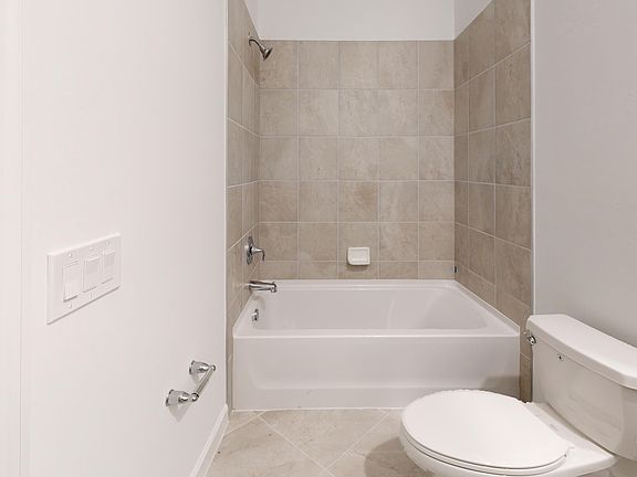 3rd image of 20518 Copperhead Dr