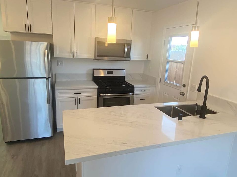 1st image of 836 Olive Ave