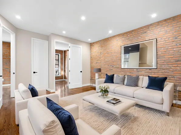 280 E 10th St #4B, New York, NY 10009