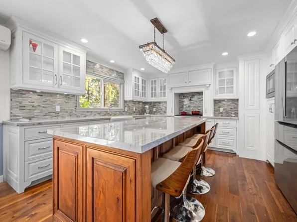 2434 Millegar Ln, Vista, CA 92084