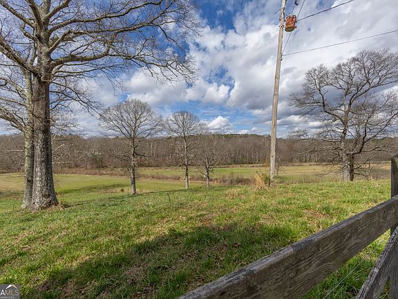 2nd image of 3721 Mason Creek Rd