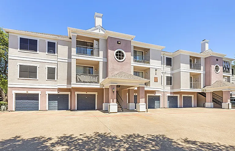 Atera Apartments — Photo 34