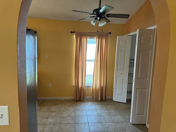 3rd image of 3863 La Flor Dr