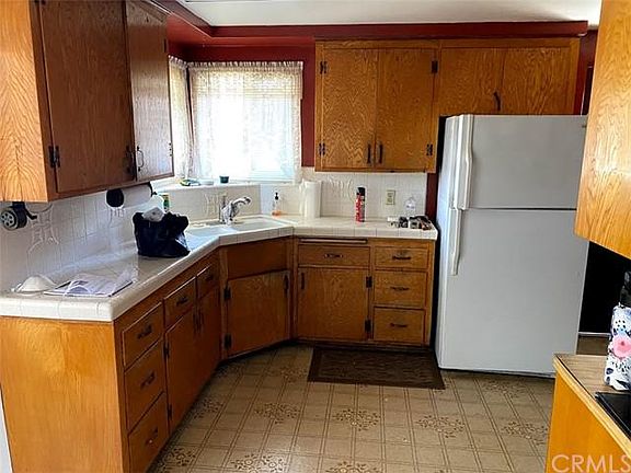4th image of 10521 San Vincente Ave
