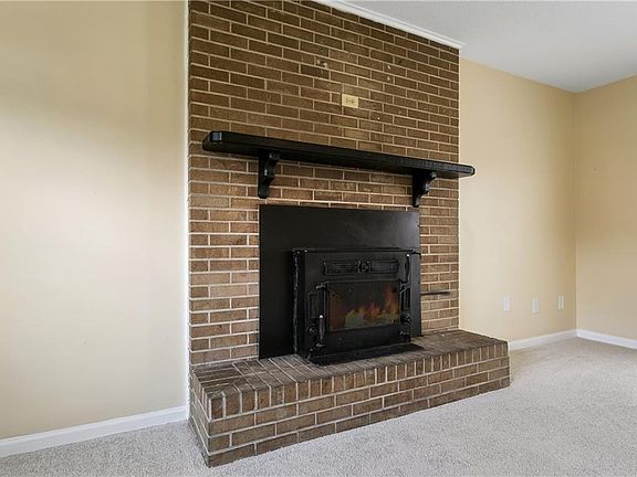 5th image of 1870 Olde Buckingham Rd