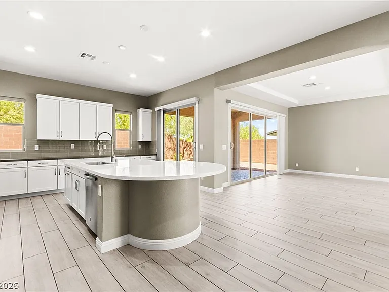 10314 Apache Blue Ave — Photo 14