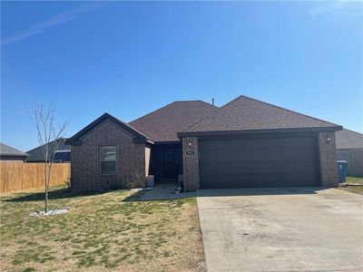 901 Almond St SW, Gravette, AR, 72736