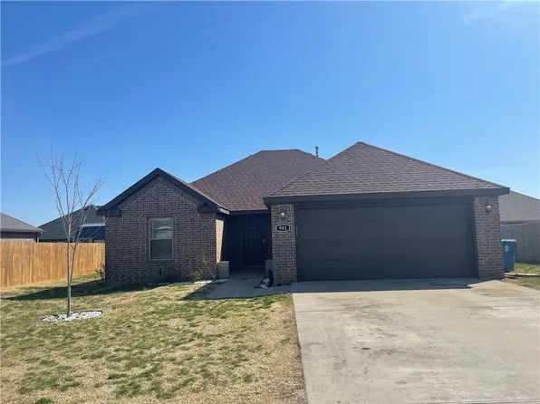 901 Almond St SW, Gravette, AR 72736