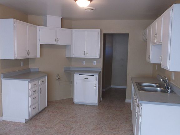 4th image of 5921 Martita Ave
