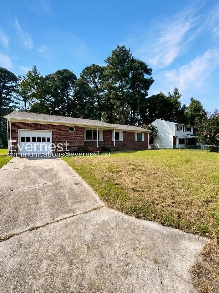 3 bed, 2.0 bath, 1279 sqft, $1,845 — Photo 1