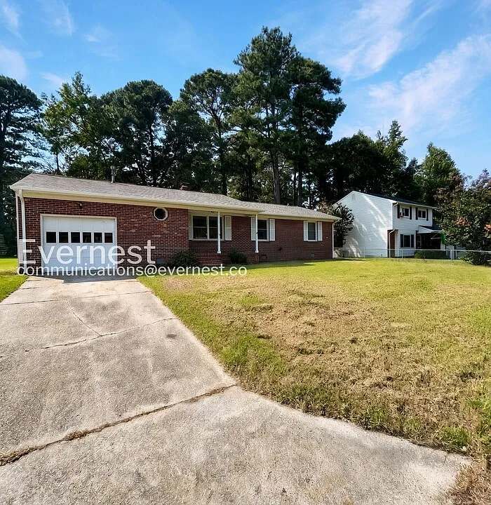 410 Hubbard Ln