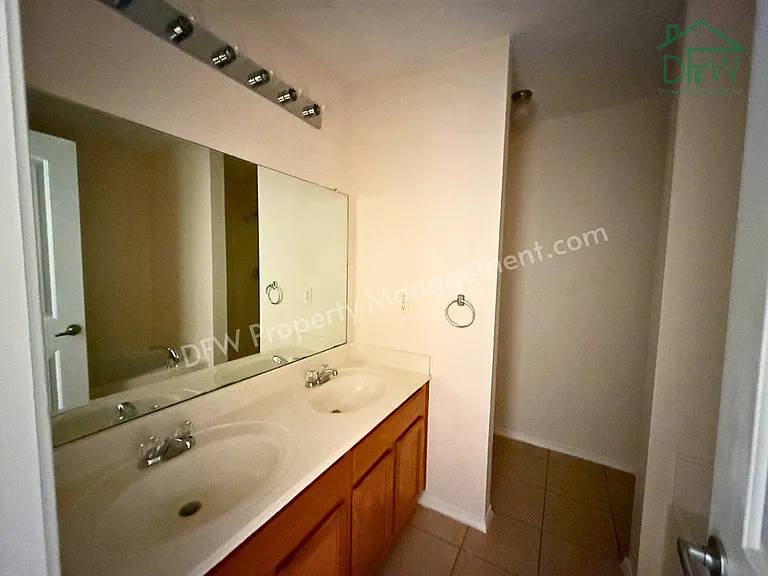2224 Hummingbird Way — Photo 14