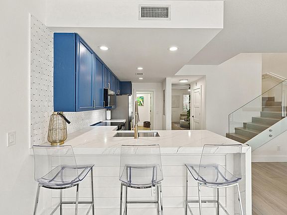 3rd image of 4102 Community Drive