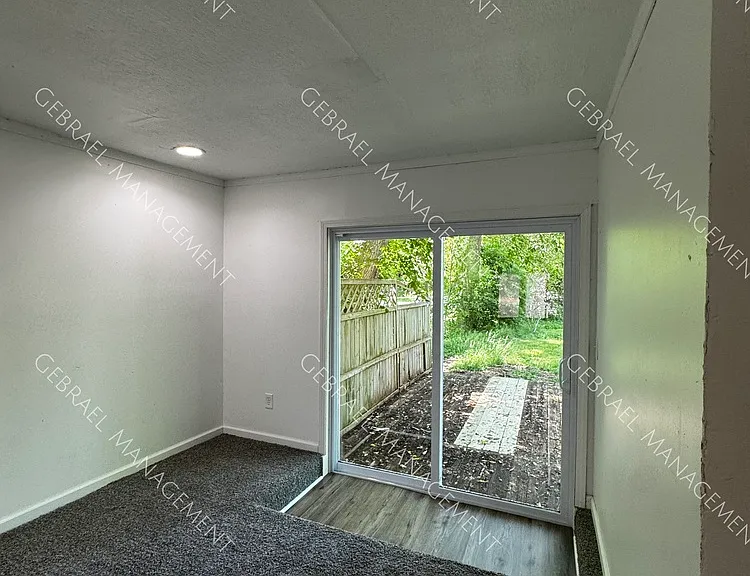 1097 E Schumacher St — Photo 10