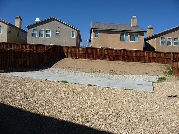 3rd image of 15080 Bluffside Ln