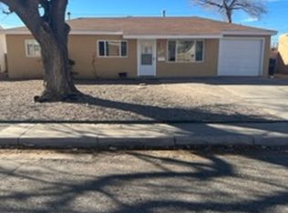 1505 Glorieta St NE, Albuquerque, NM 87112