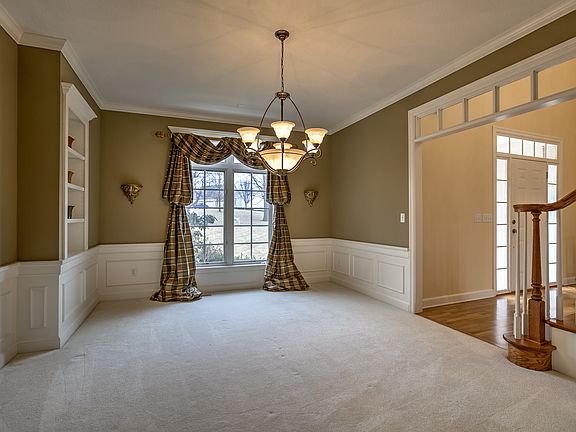4th image of 14716 Lake Pointe Ct