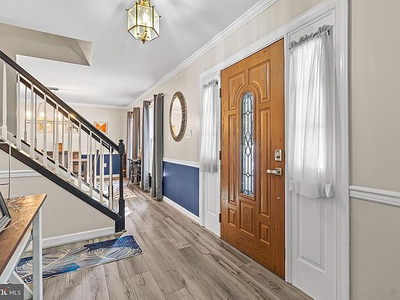 4th image of 55 Isaiah Ln