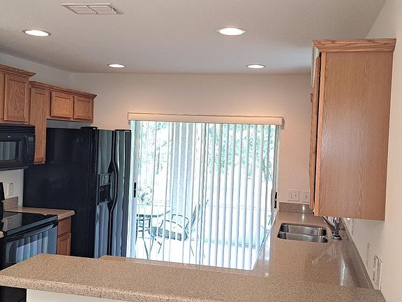 5th image of 7839 Foxgrove Dr