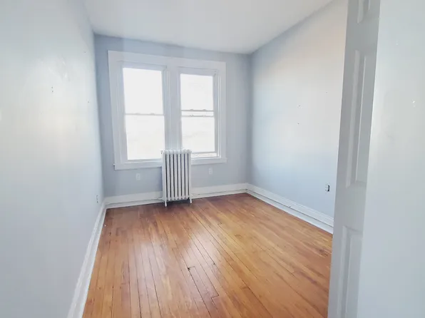 12 Randolph Avenue image 4 of 6